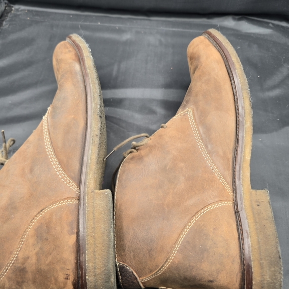 Classic Brown Chukka Boots with Suede‎ Finish